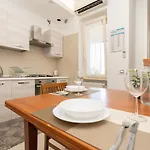 Casa Torre Di Specchio Con Piscina Bari