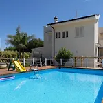 Apartment Casa Torre Di Specchio Con Piscina