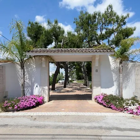 Apartamento Casa Torre Di Specchio Con Piscina Bari