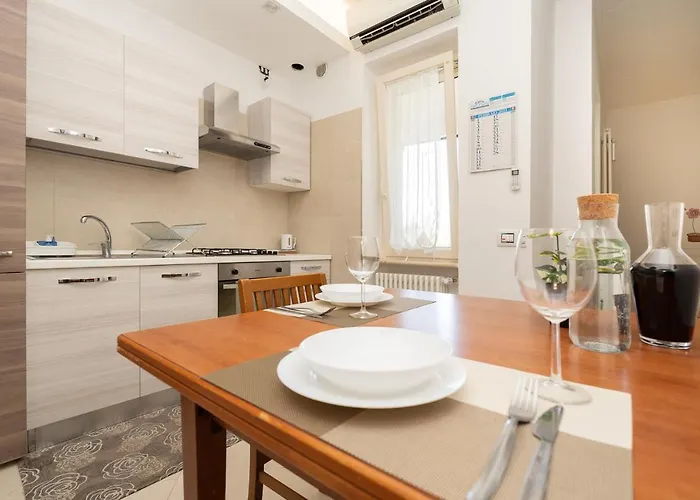 Casa Torre Di Specchio Con Piscina Bari