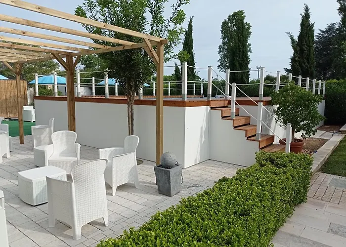 Casa Torre Di Specchio Con Piscina * Bari