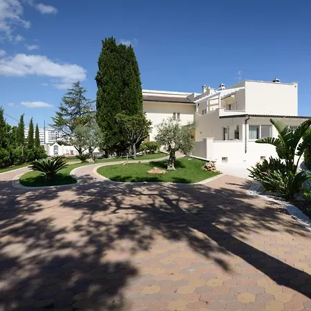 Casa Torre Di Specchio Con Piscina Apartman